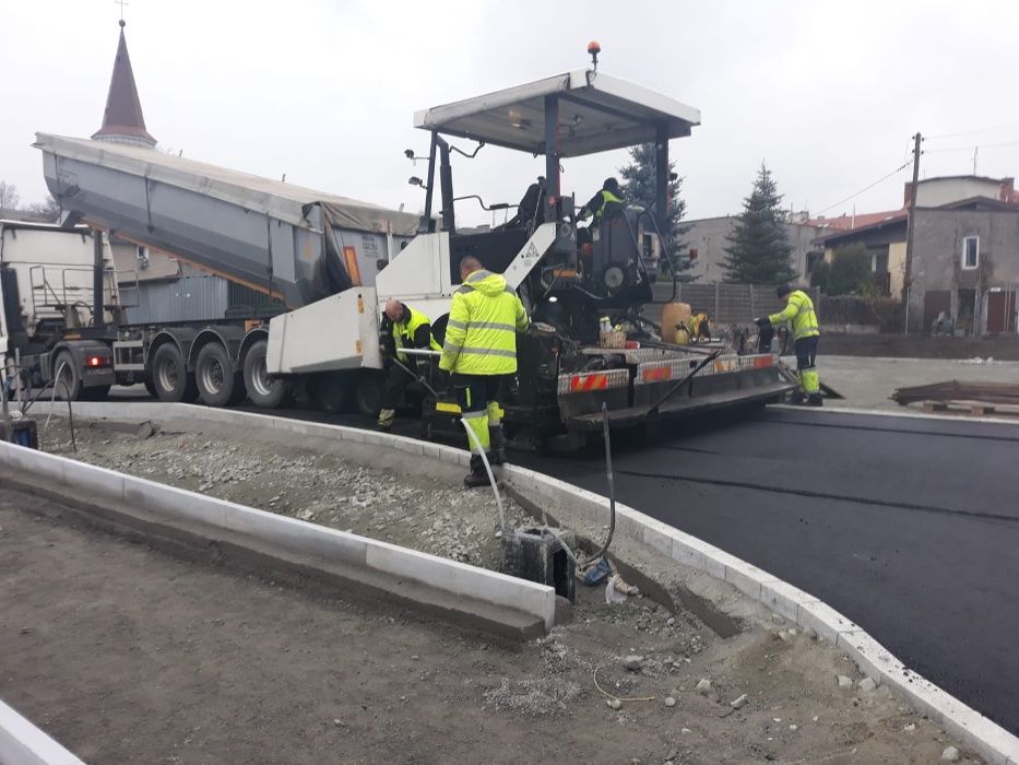 Układanie asfaltu budowa dróg parkingów asfaltowanie zalewanie spękań