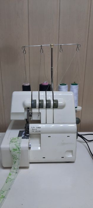 Оверлок бытовой 4-х нитка с дифференциалом