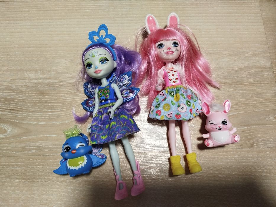 Dwie lalki Enchantimals ze zwierzętami