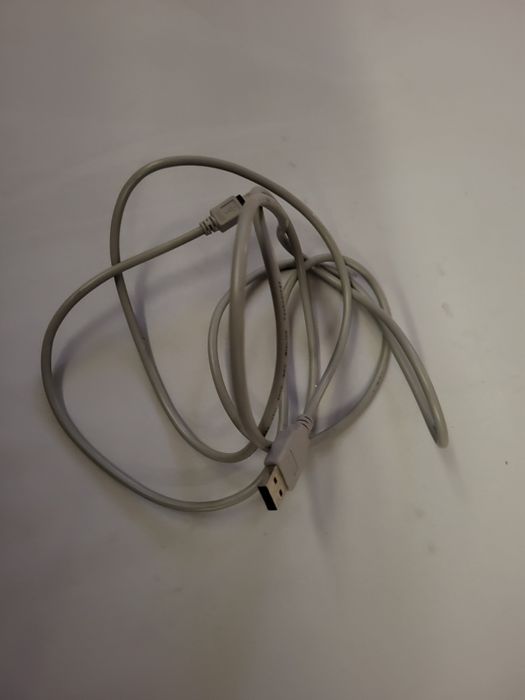 Sprzedam Kabel USB na usb mini (Taki jak na zdjeciach)