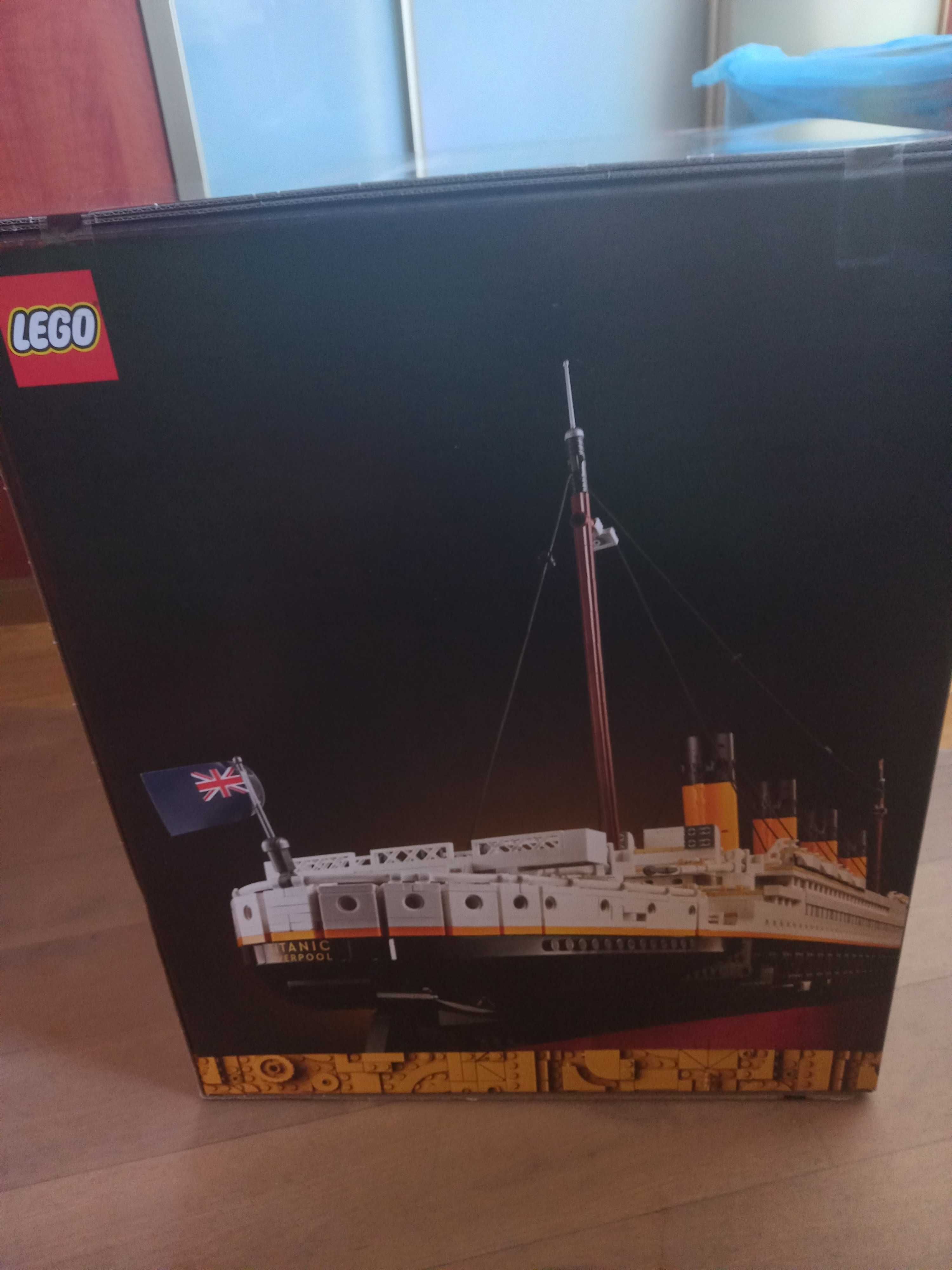 Lego statek titanic