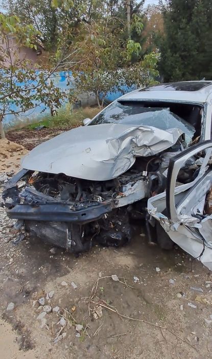 По запчастинах Jetta 2011 рік