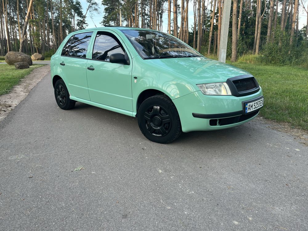 Автомобіль Шкода Фабіа 1 1.4mpi
