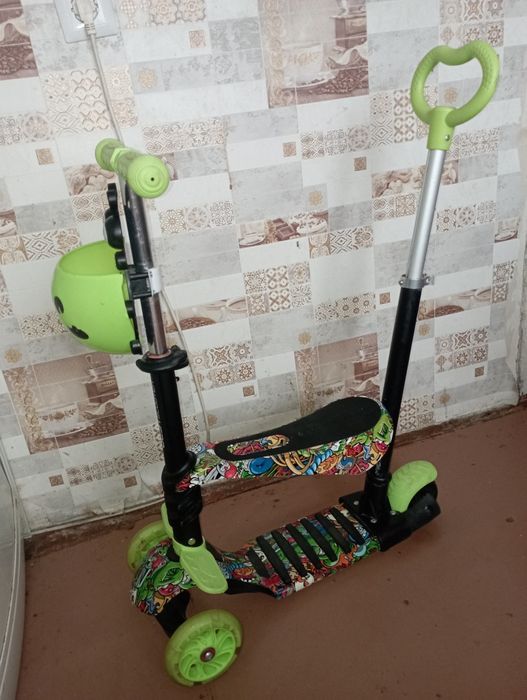 Продам дитячий самокат