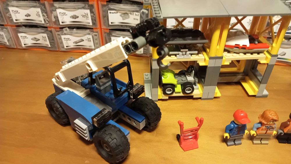 LEGO CITY 60169 Cargo Terminal