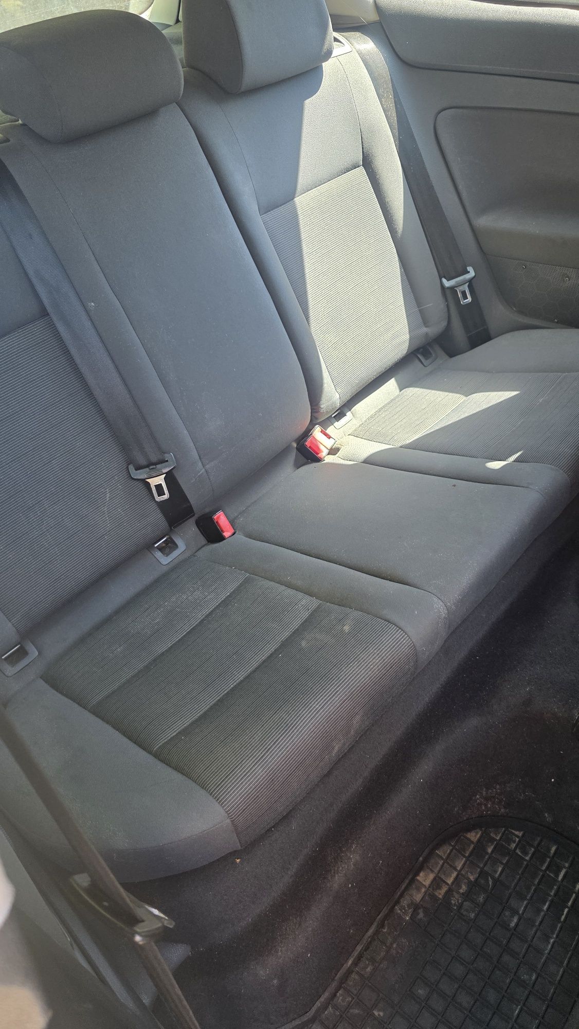 Fotele Przód Kanapa Tył Volkswagen Golf V 2003r