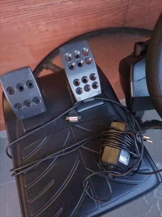 Игровой руль Driving force GT