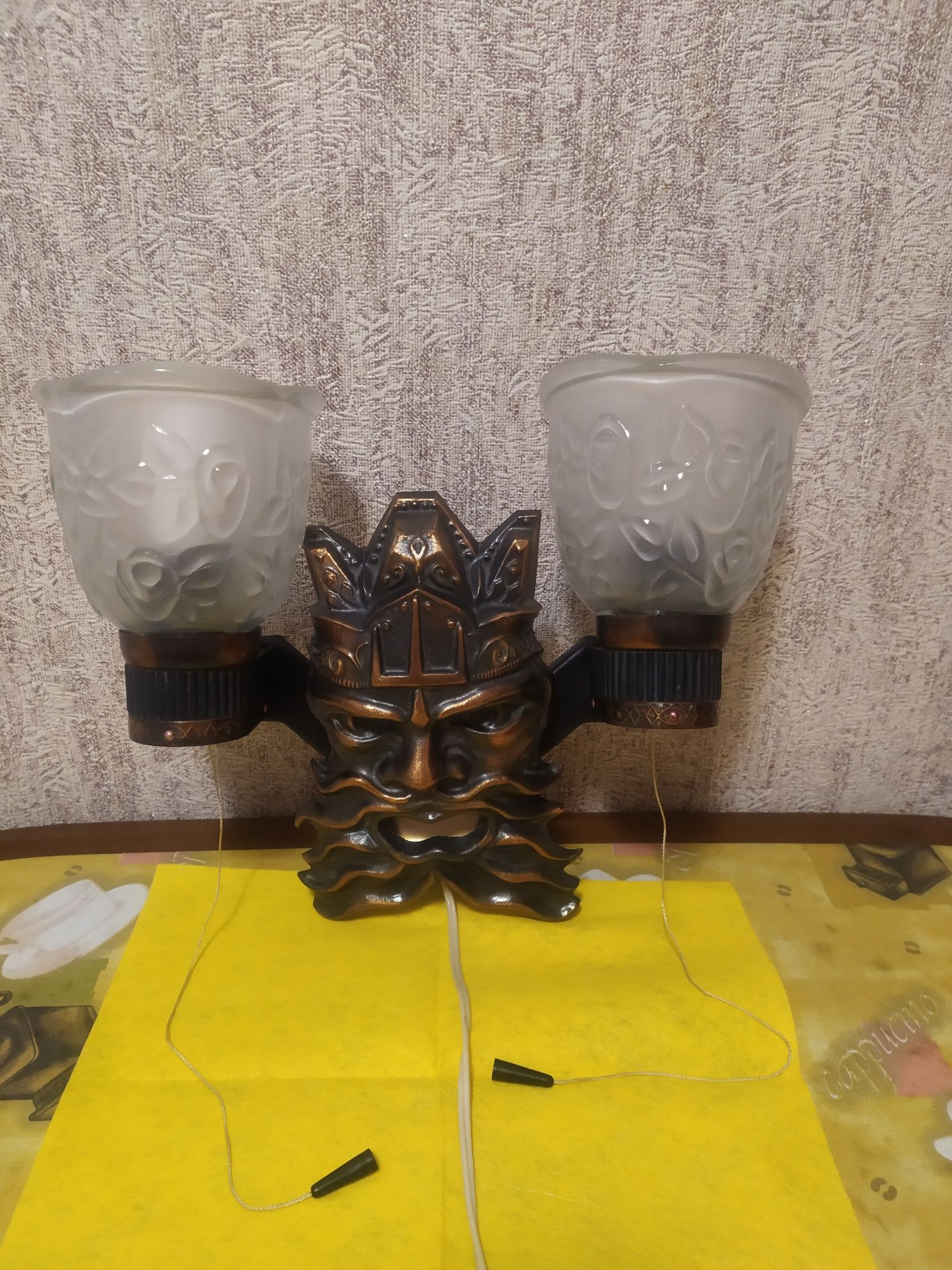Продам світильник,,Зевс''