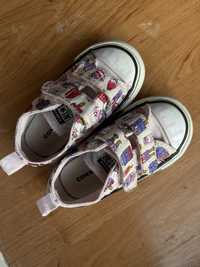 Converse roz. 22