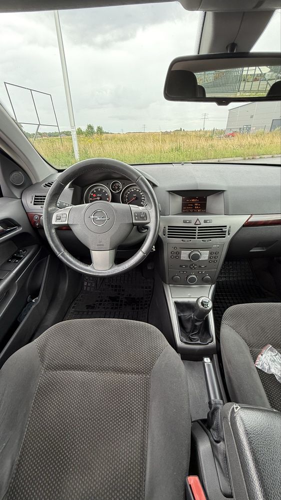 Opel Astra H 1,8 16V 2004