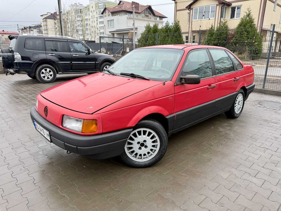 Volkswagen Passat 1989 рік! 1.6 бенз/механіка Документи порядок! Київ!