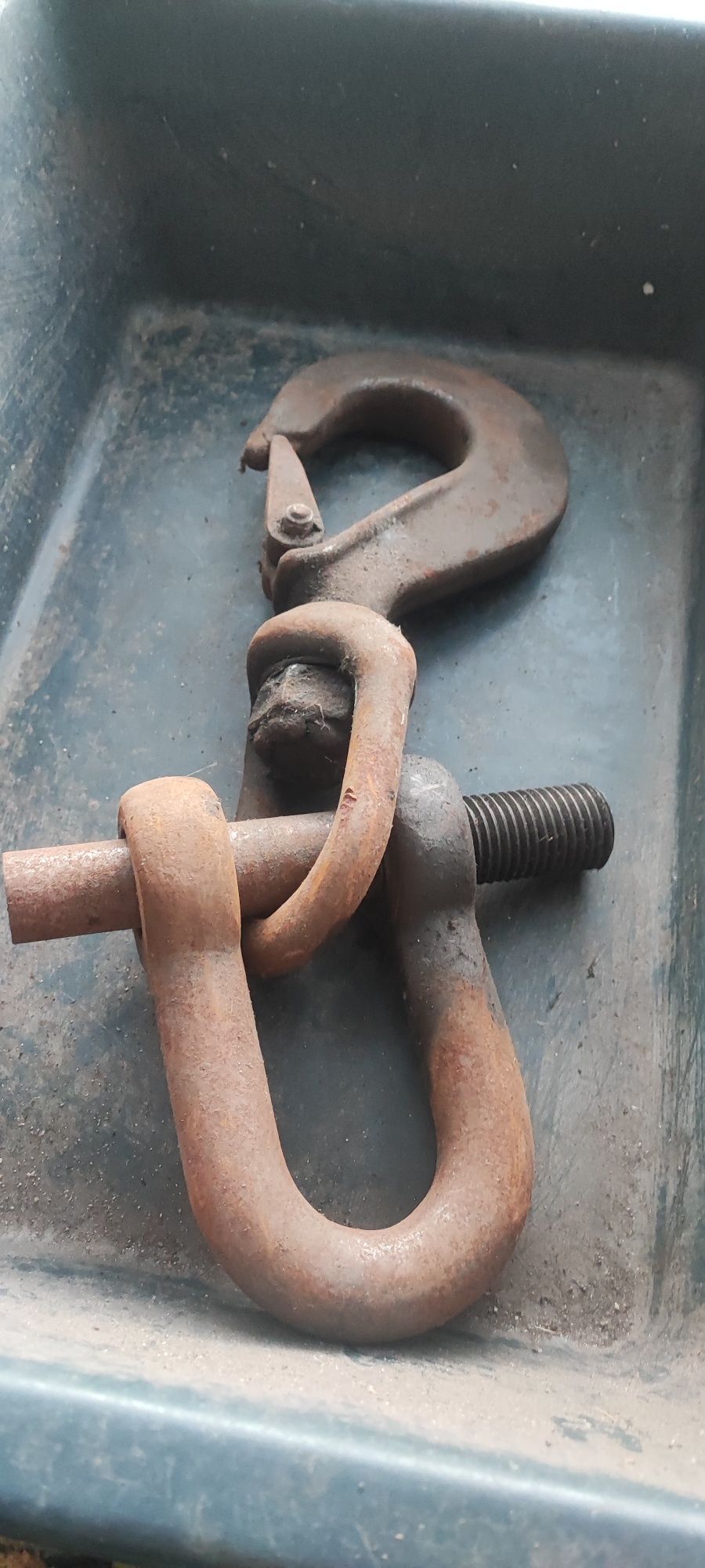 Gancho em ferro com elo de parafuso,