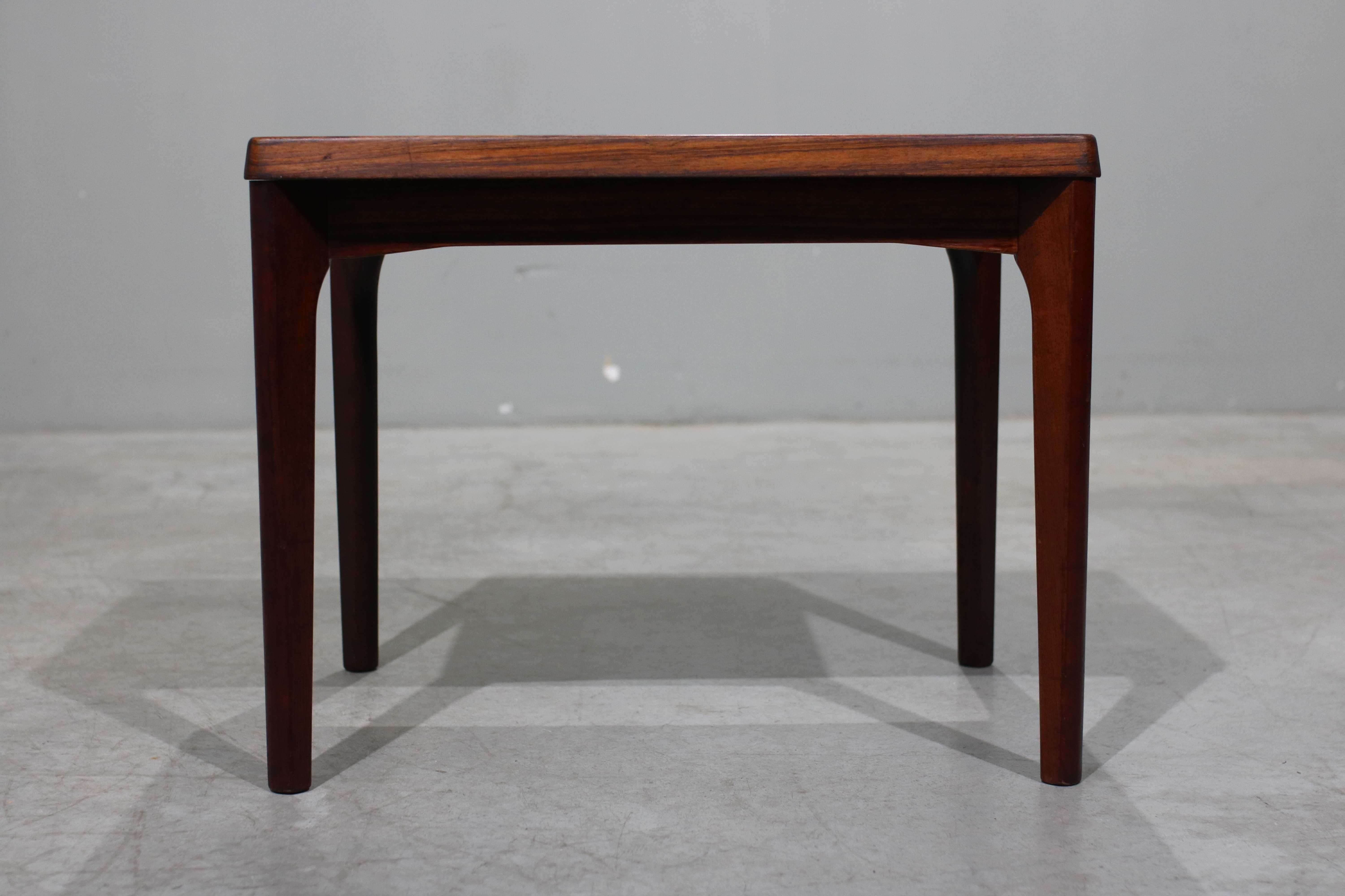 Mesa de apoio Henning Kjaernulf em pau santo | Vejle Stole