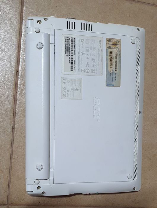 Acer  Aspire  One Happy