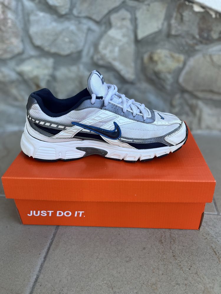 Кросівки Nike INITIATOR