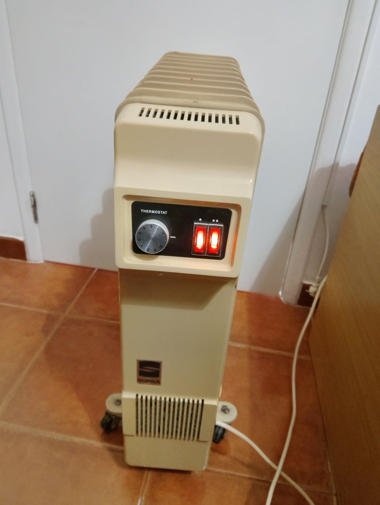 Aquecedor Radiador a óleo