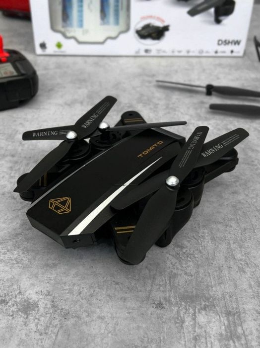 Квадрокоптер с камерой дрон складной Радиоуправляемый мини с пультом P