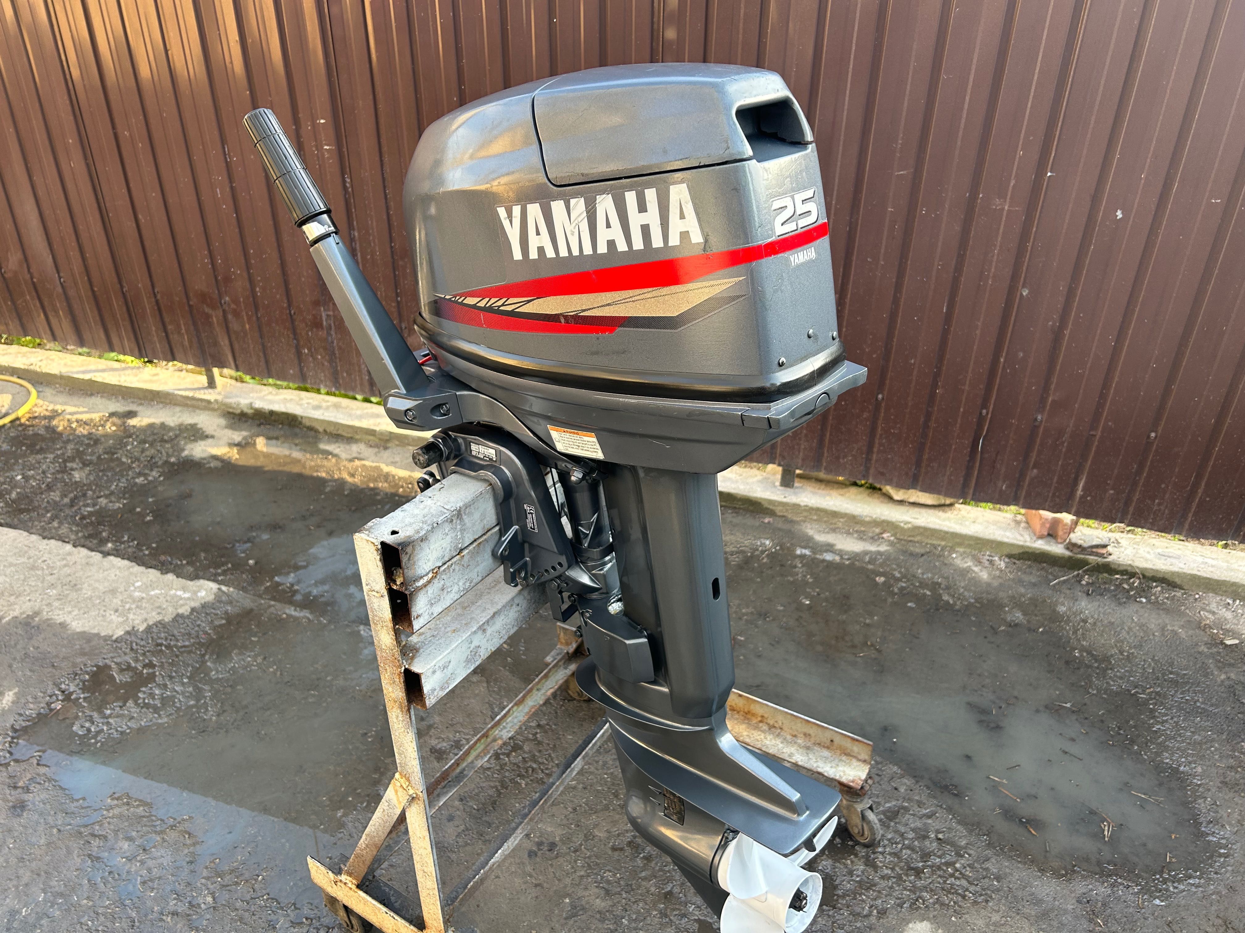 Лодочный мотор Ямаха 25 Yamaha , Сузуки , Хонда , меркурий.