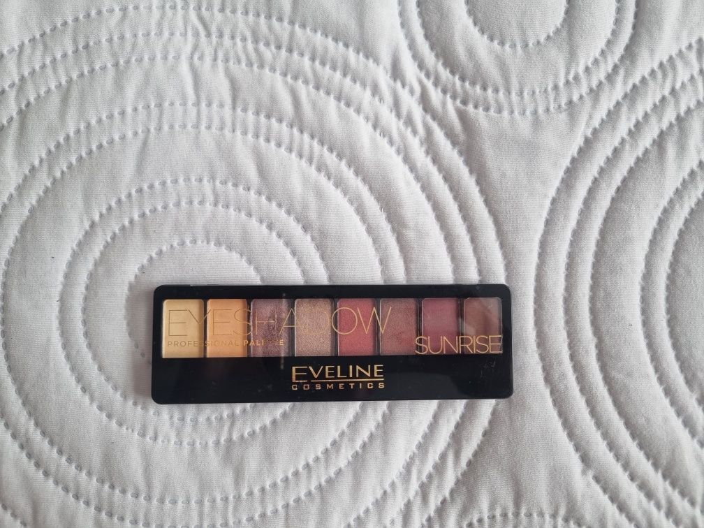 Eveline Eyeshadow Paleta cieni do powiek - 01 Sunrise