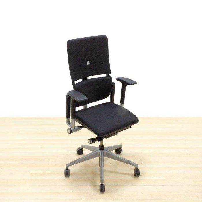 Cadeira Ergonómica Steelcase Please v2 – Preto