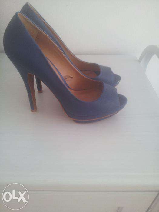 Stradivarius,szpilki, granat,40,peep toe