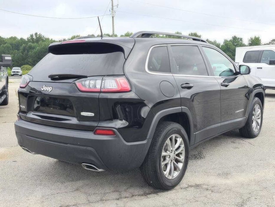 Jeep Cherokee Latitude Lux      2022