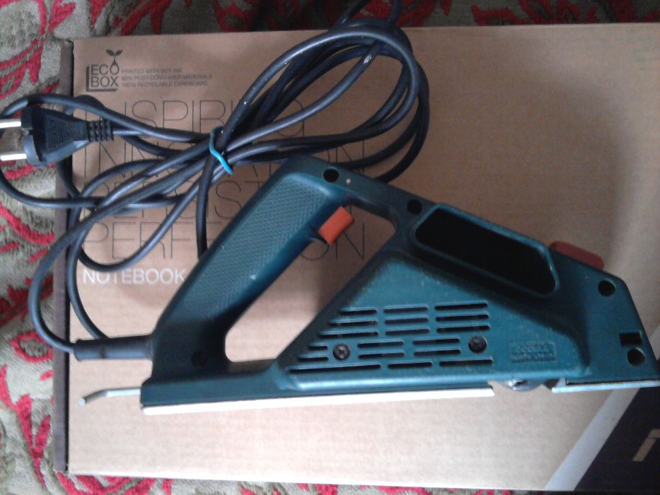 Plaina eletrica Black e Decker
