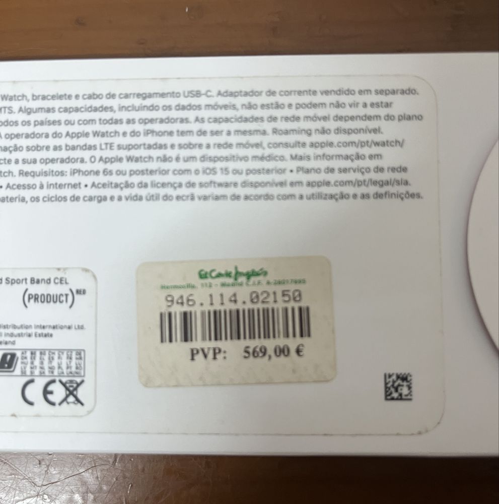 Apple Watch 7 red product