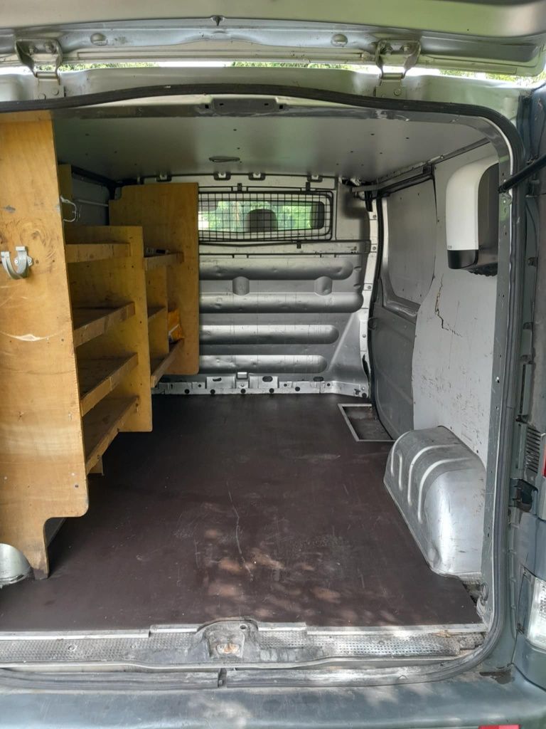 Opel vivaro sprowadzony klima bezwypadkowy