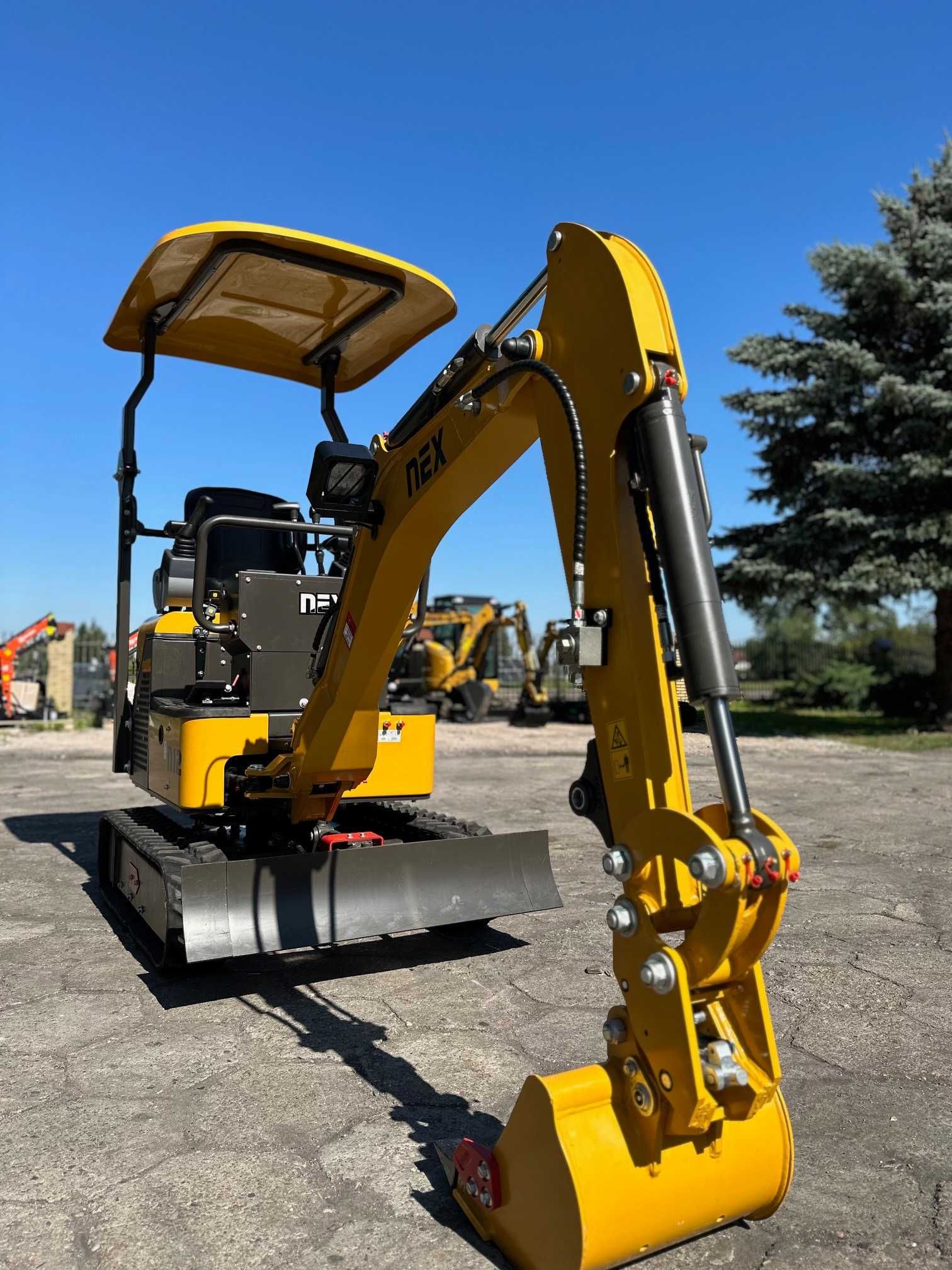 Mini koparka NEX N12 Full silnik YANMAR pompa trzysekcyjna SHIMADZU