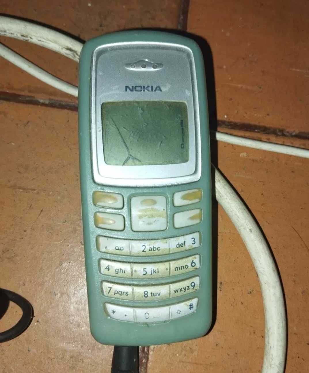 Nokia  2100 a funcionar
