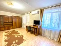 Продаж 2 кімн. квартира 65м, цегляний будинок, 2/5 поверх. Північний