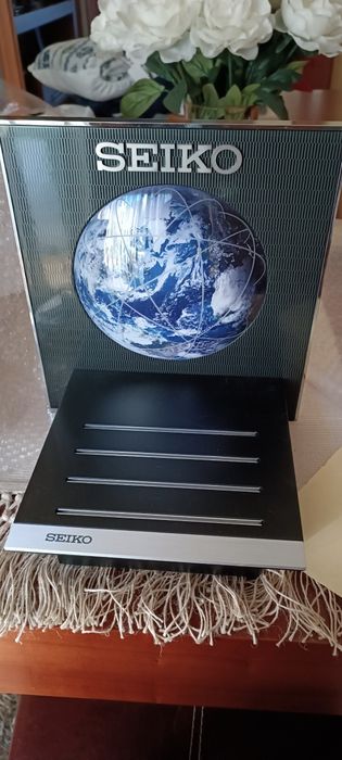 Expositor Seiko Globo