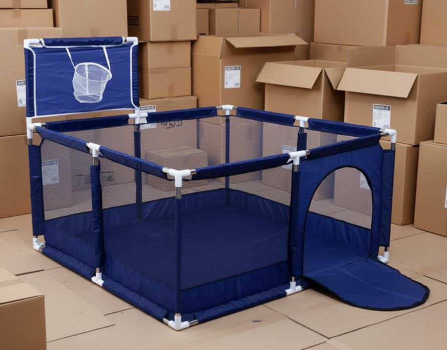 Манеж. Дитячий майданчик. Манєж