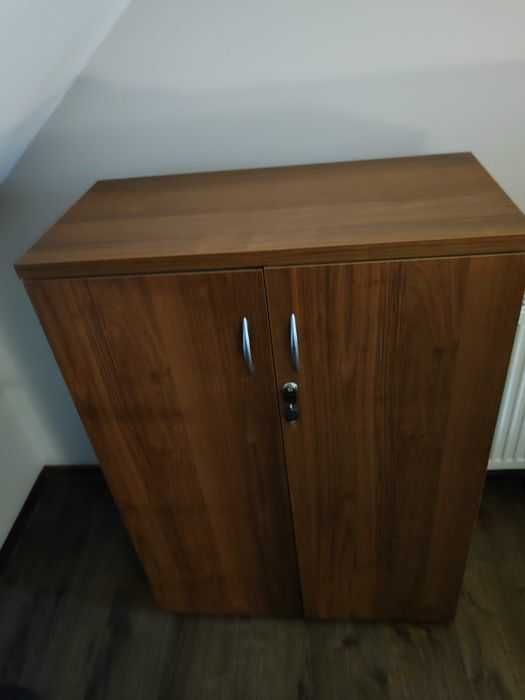 Szafka biurowa na klucz + biurko narożne