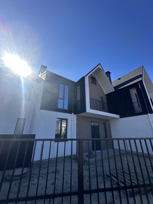 без % Продаж таунхаусу в центрі Броварів за супер ціною! ЕОселя ОБМІН