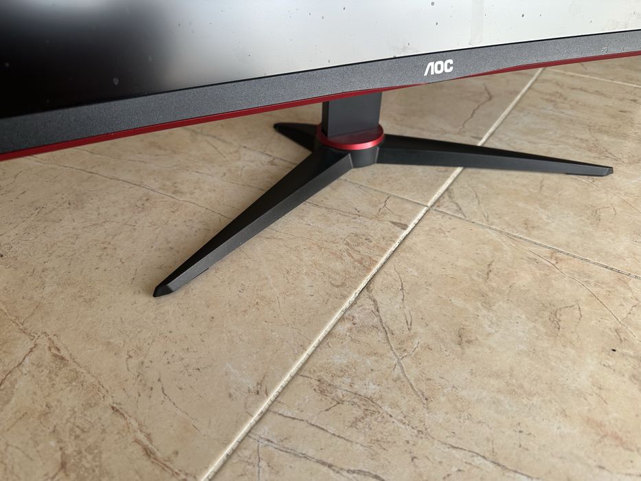 Monitor Gaming AOC C27G2ZE 27” Curvo 240Hz – Excelente Estado