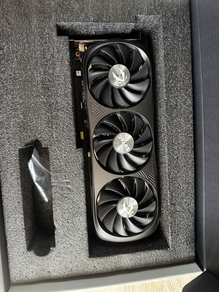 Zotac Gaming GeForce RTX 4070 Super Trinity Black Edition – używana