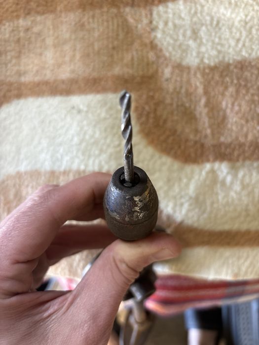 Stara ręczna wiertarka z PRL – do renowacji | retro narzędzie z duszą