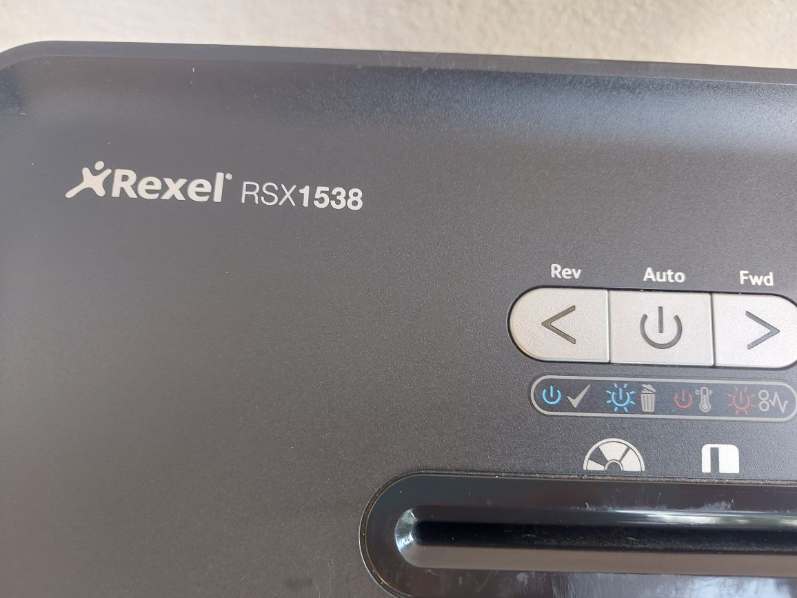 REXEL Pro Max RSX 1538 niszczarka dokumentów, papieru profesjonalna