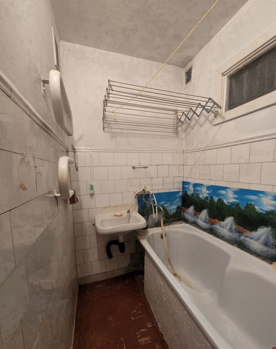 Продам 2 кімн квартиру в районі 13 школи