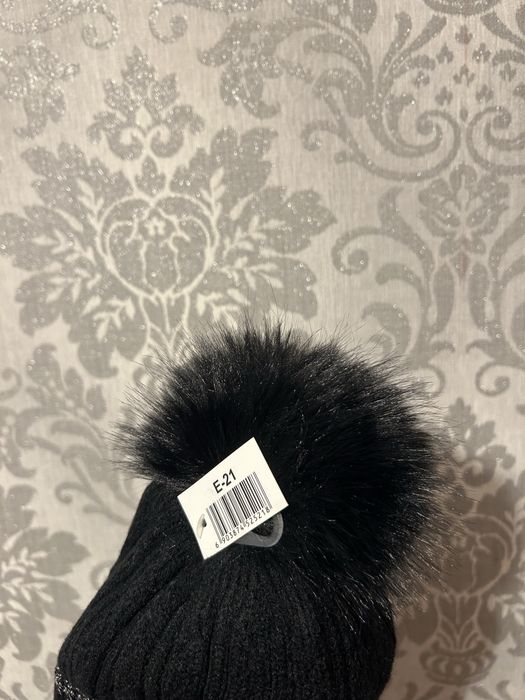 Czarna czapka nowa z metką