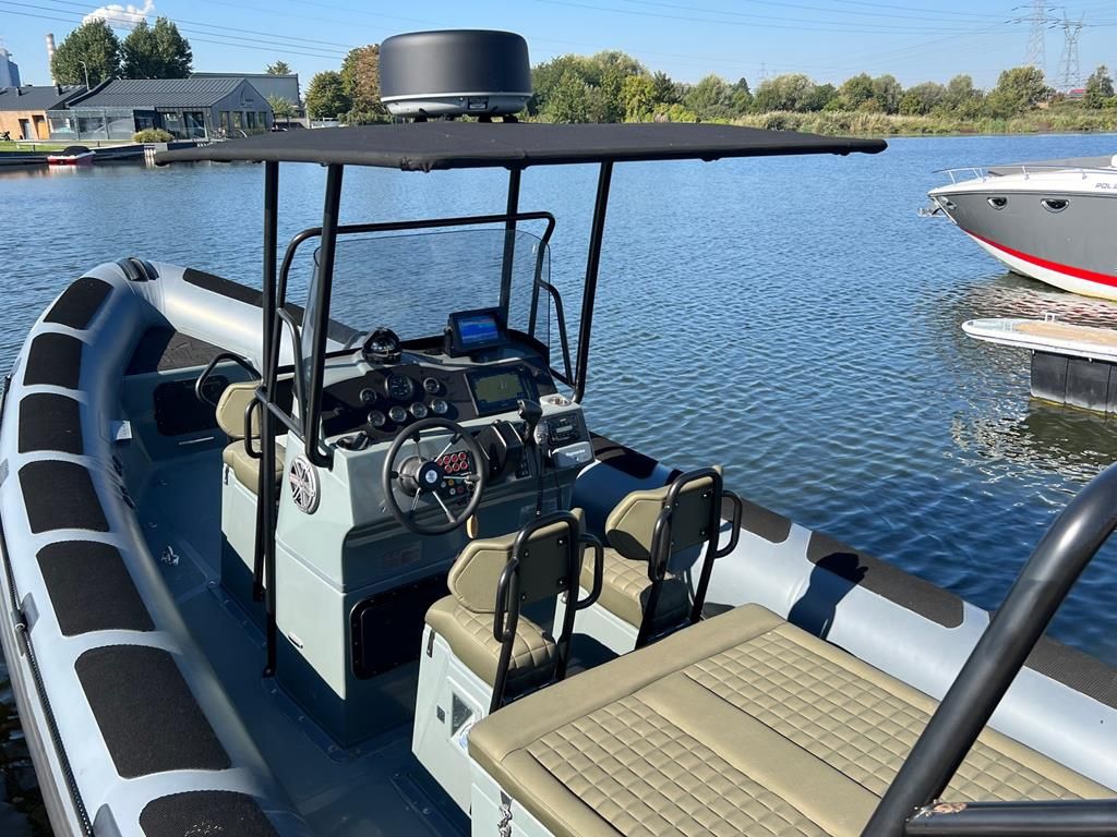 Łódź motorowa RIB Sportis S-7400 z 2011 roku