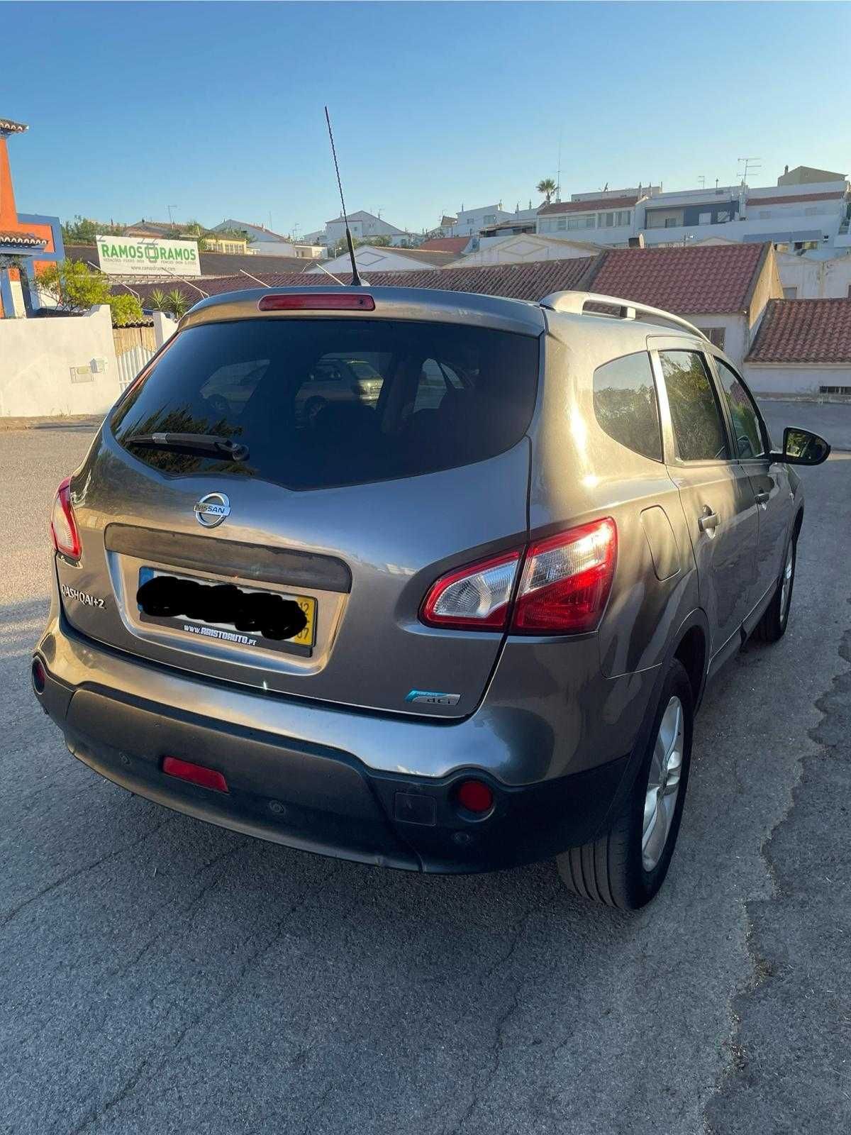 Nissan Qashqai + 2