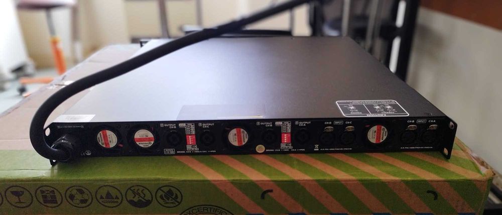 Amplificador profissional 4 canais
