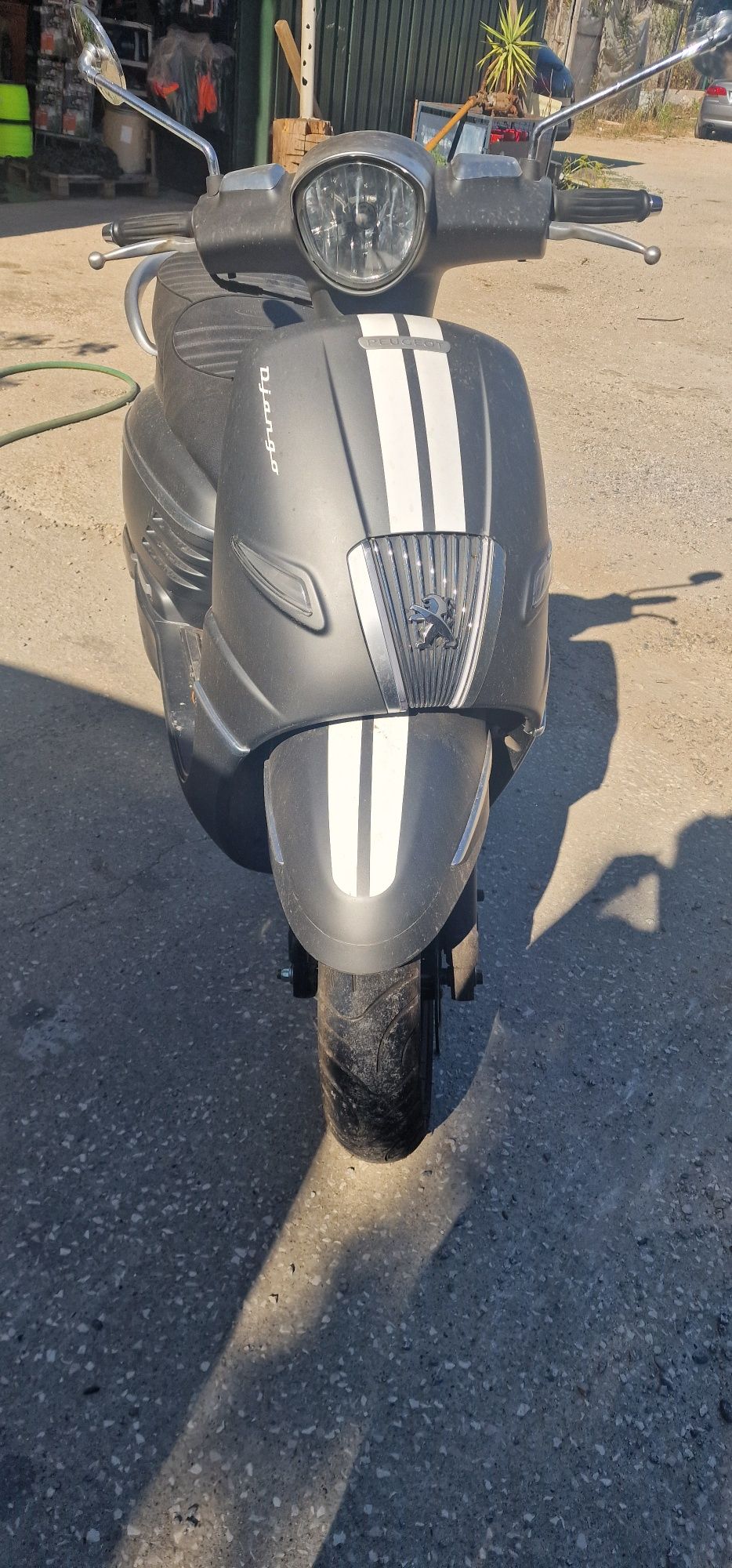 Scotter Peugeot django 50
