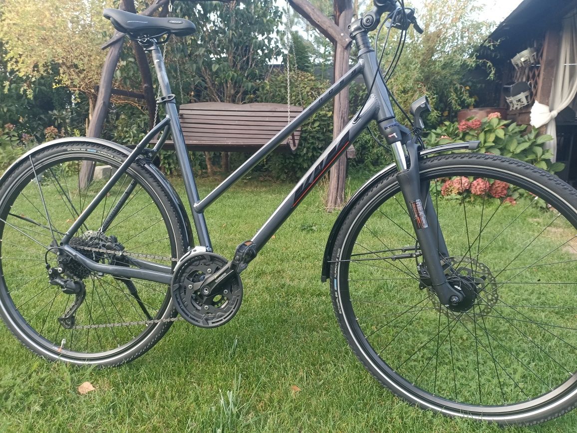 rower miejski KTM cross damka 2022r rama L koła 28 treking