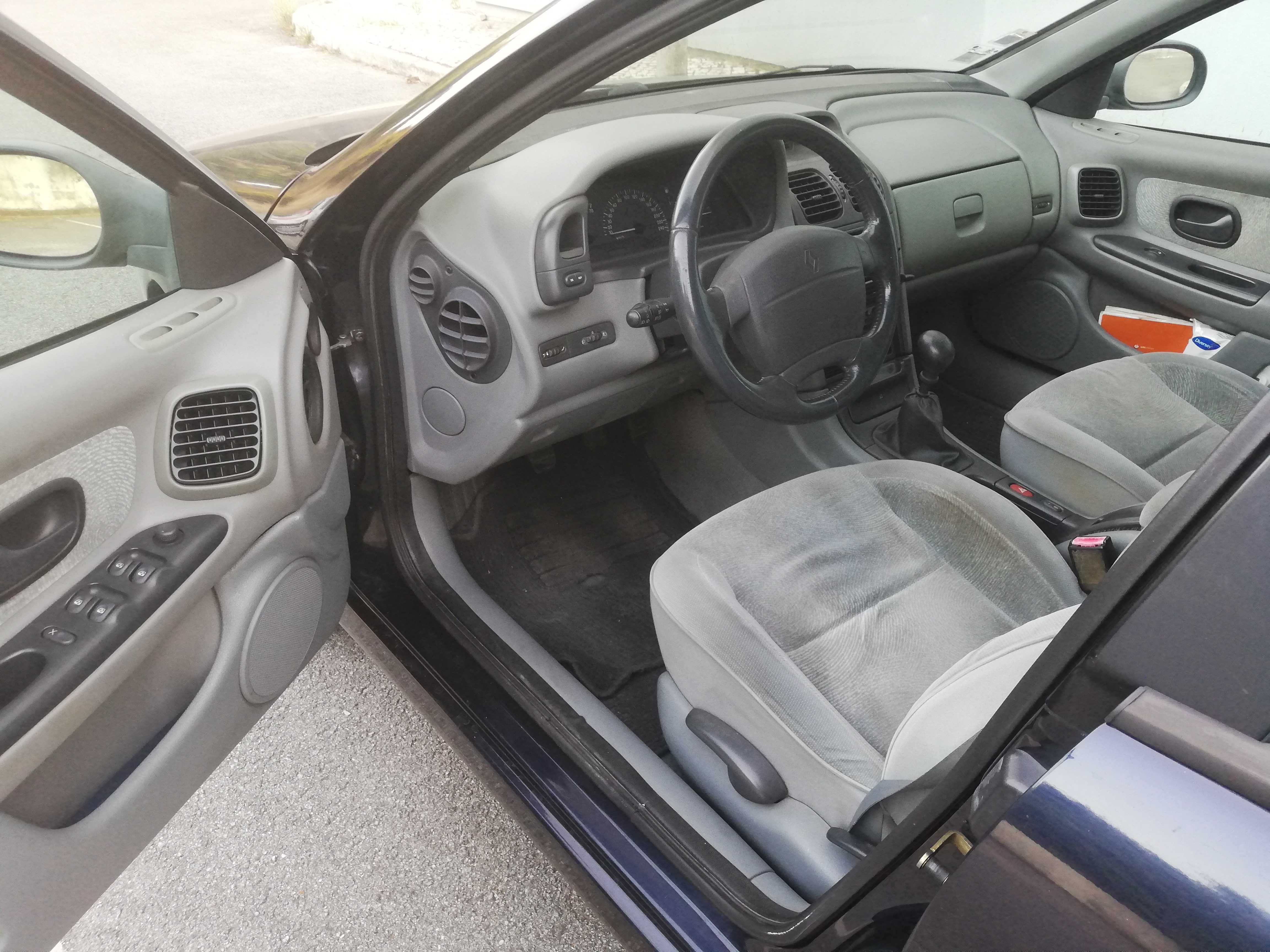Vendo Renault Laguna 1.6 16V RXT + Kit GPL
