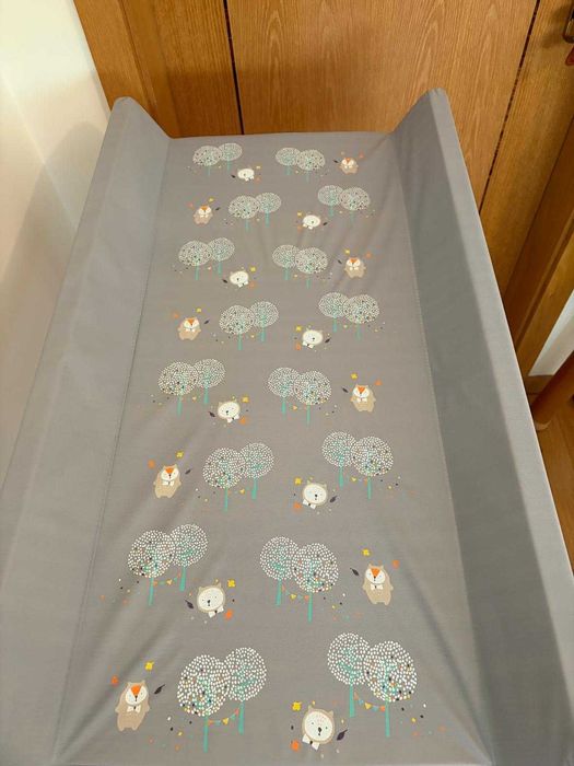 Banheira com trocador dobrável para bebé — como nova