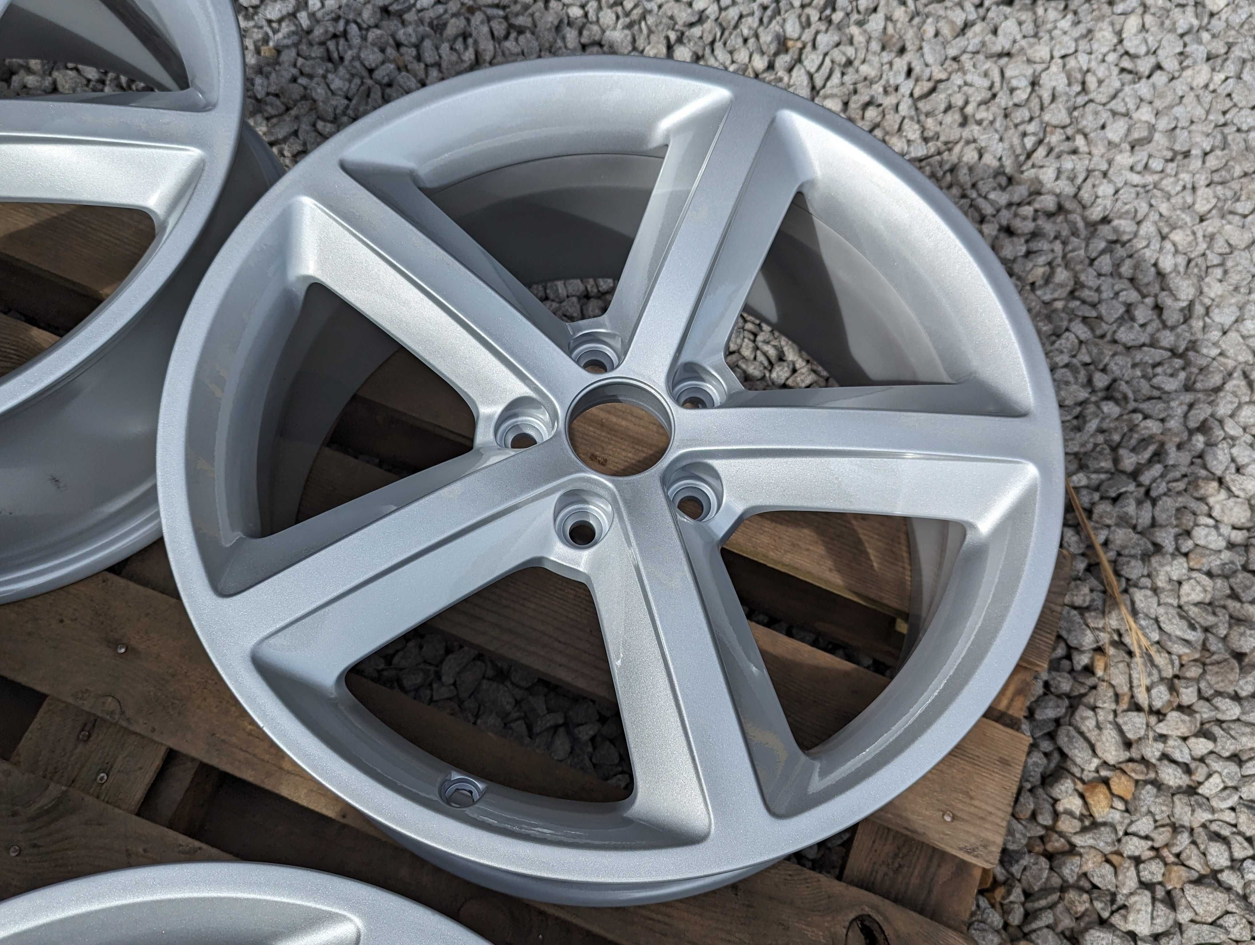 Oryginalne felgi Audi A4 B8 8K0 A3 A6 18" 5x112